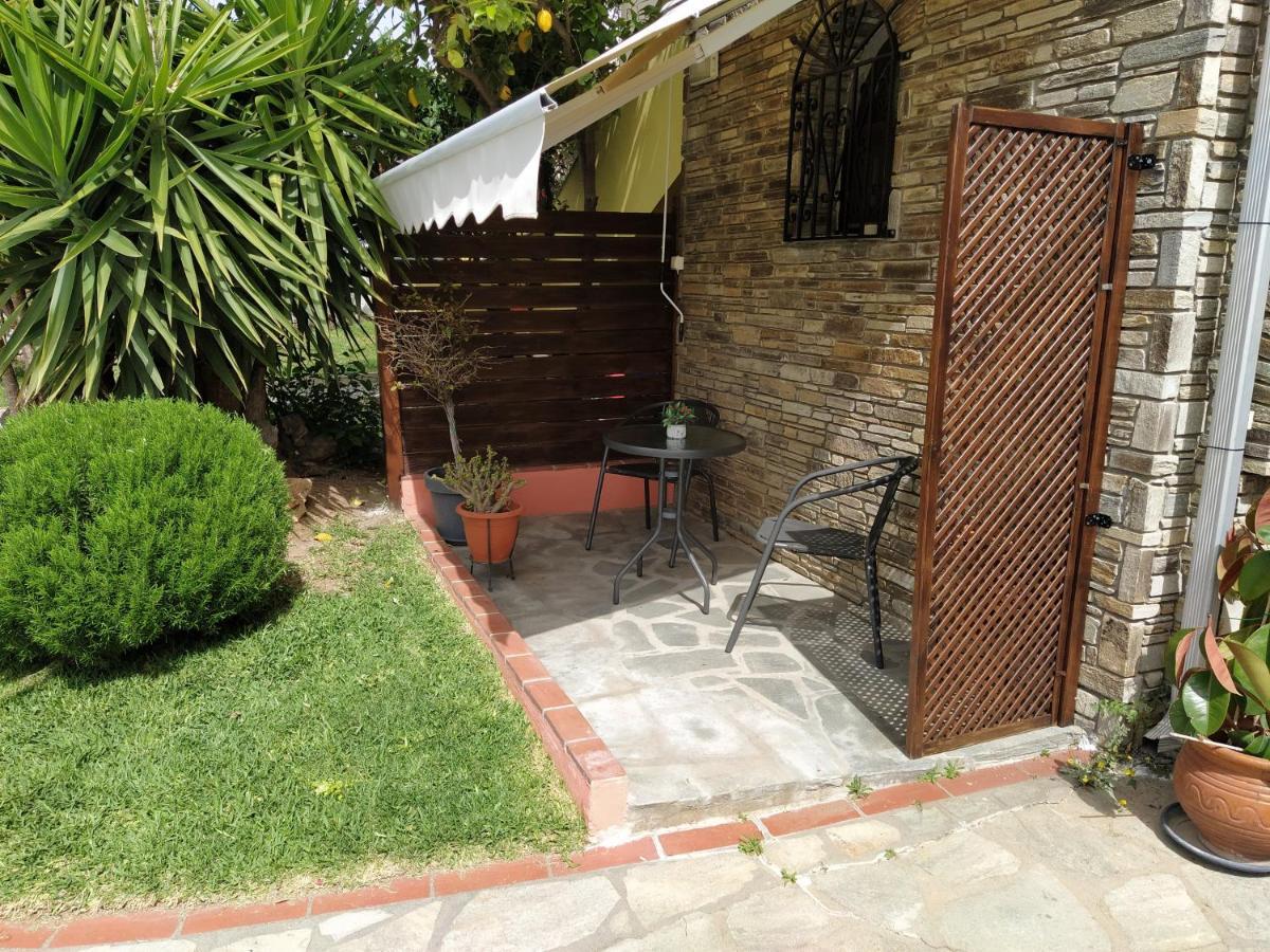 Sundays Family House/Studio นิกิติ ภายนอก รูปภาพ