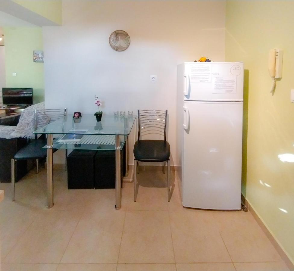 Sundays Family House/Studio นิกิติ ภายนอก รูปภาพ